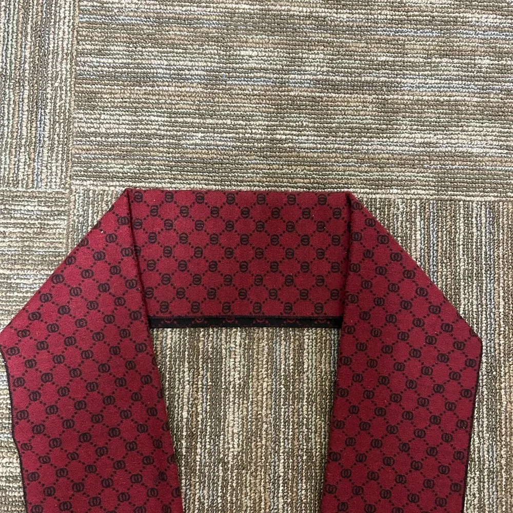 Gucci Scarf Shawl Red Black Stole GG Logo Unisex Wool Muffler Made in Italy